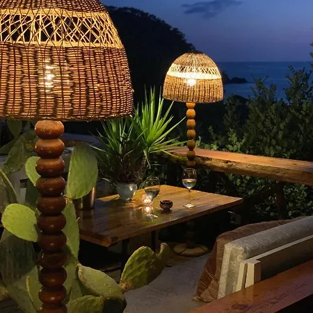 ホテル Bamboo With Sea View In Kabak Bay, Oeluedeniz *