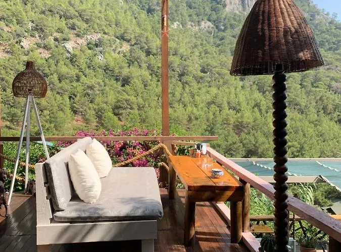 Bamboo With Sea View In Kabak Bay, Oeluedeniz Hotel