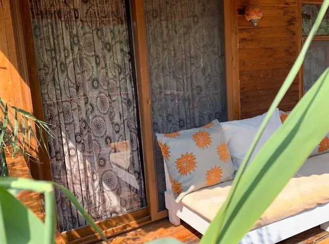 Hotel Bamboo With Sea View In Kabak Bay, Oeluedeniz